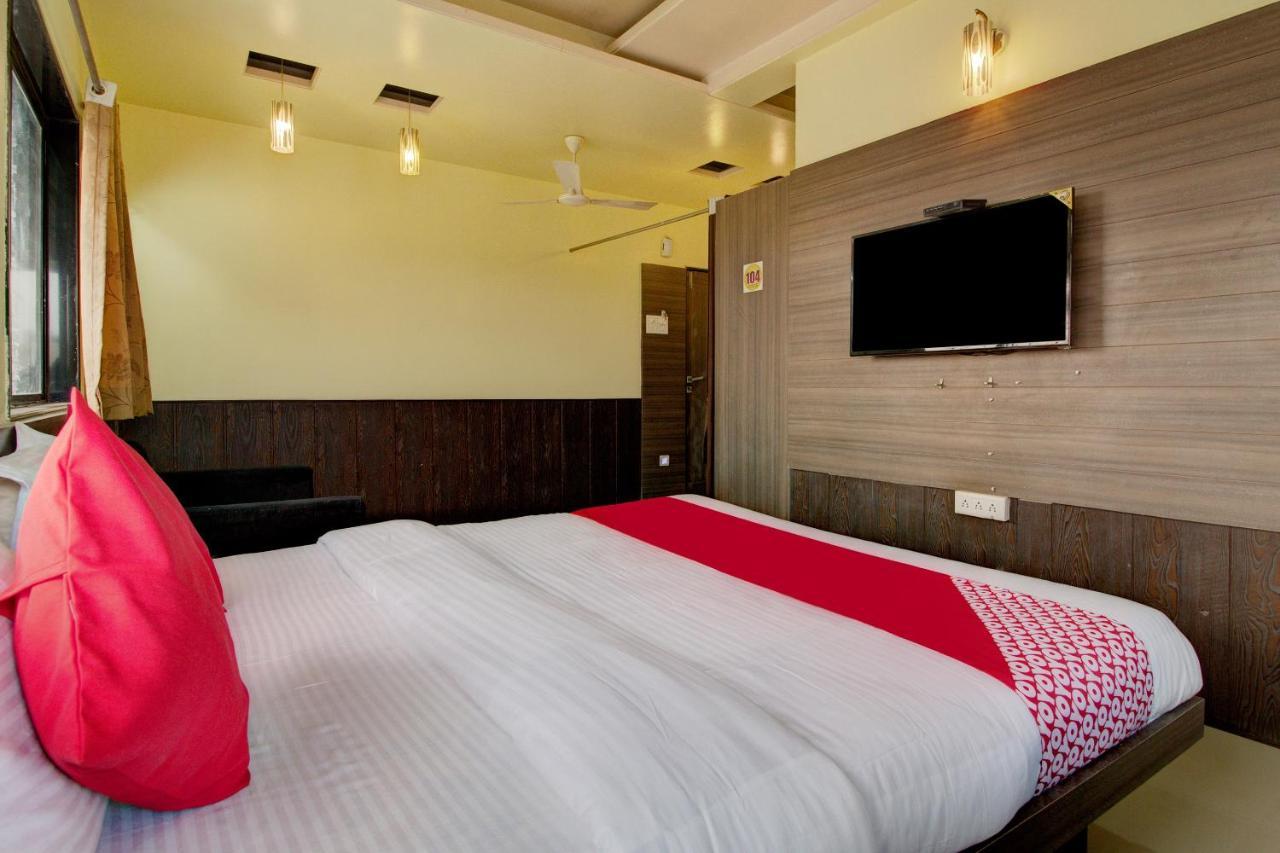 Oyo Slp013 Savan And Sapna Lodging Hotel Solapur Bagian luar foto
